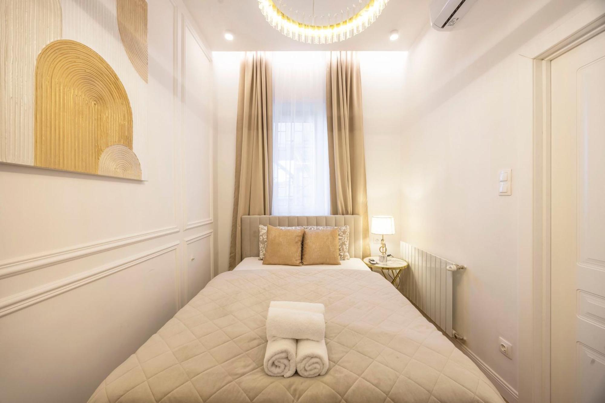 Luxurious Charming E47 Center By Prestige Homes Appartement