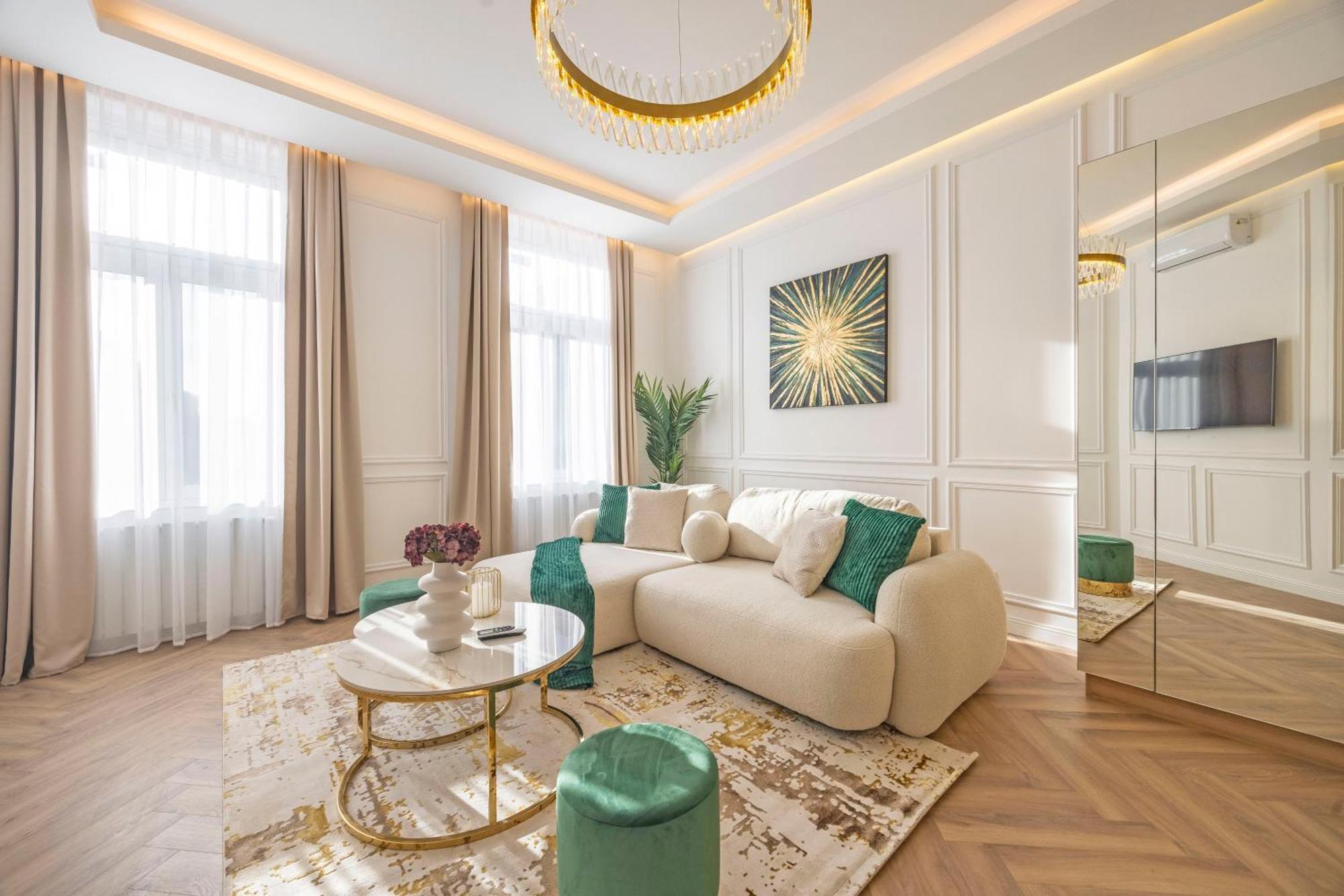 Luxurious Charming E47 Center By Prestige Homes Appartement *