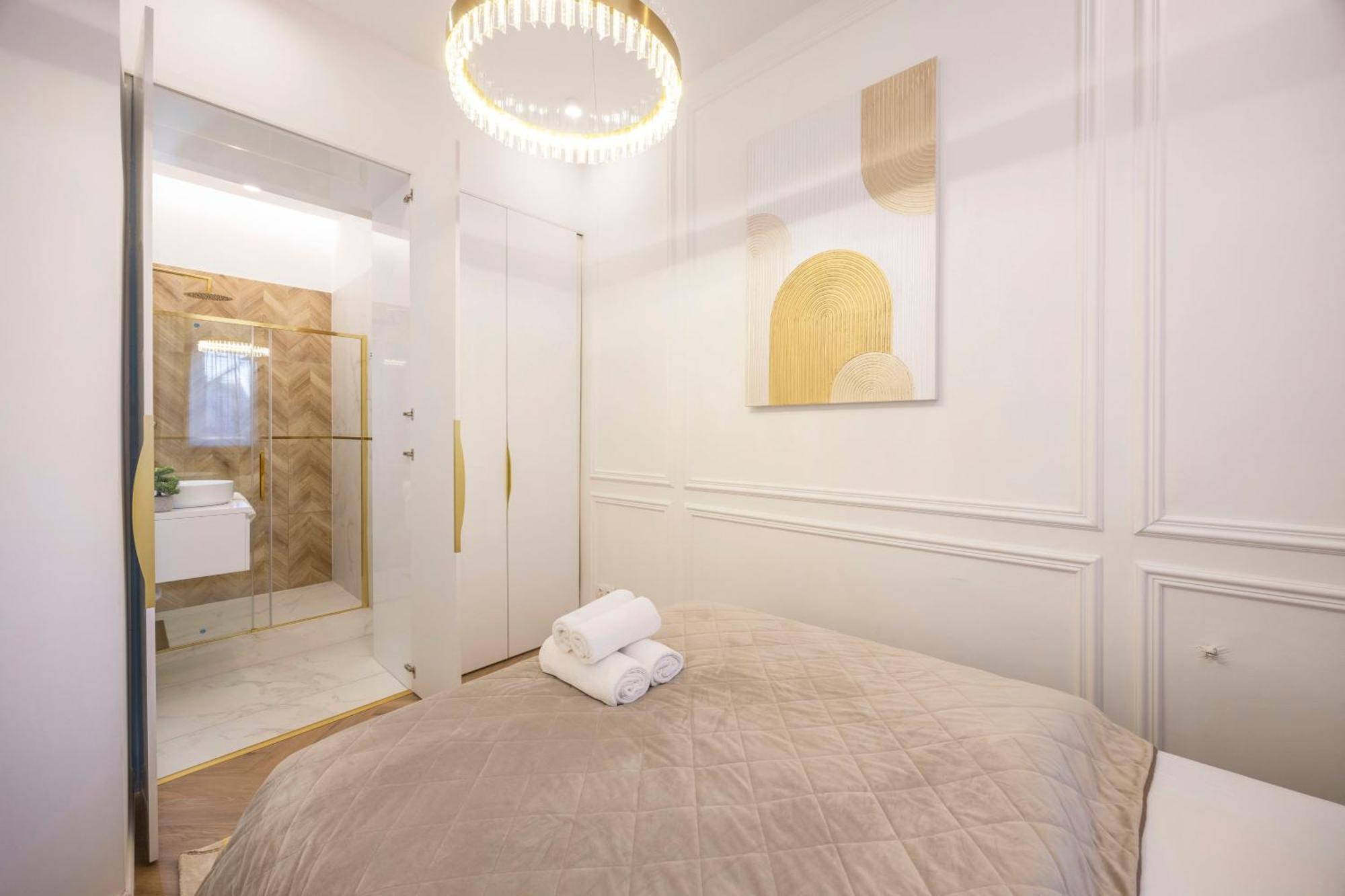 Luxurious Charming E47 Center By Prestige Homes Apartment Budapest